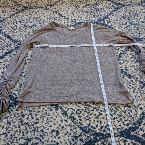 Lucky Brand scrunched sleeve shirt - Picture 3 of 6
